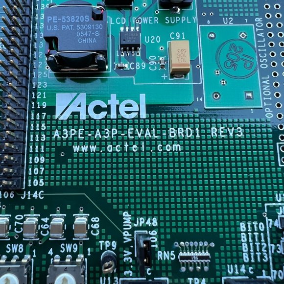 Actel A3PE-A3P-EVAL-BRD1 REV.3‎ Board - Picture 4 of 11